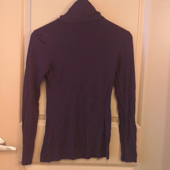 Turtle neck - Picture 2 of 3